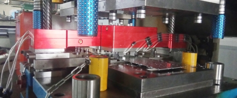 冲压攻牙一步到位？模内攻牙机正在颠覆传统制造工艺！